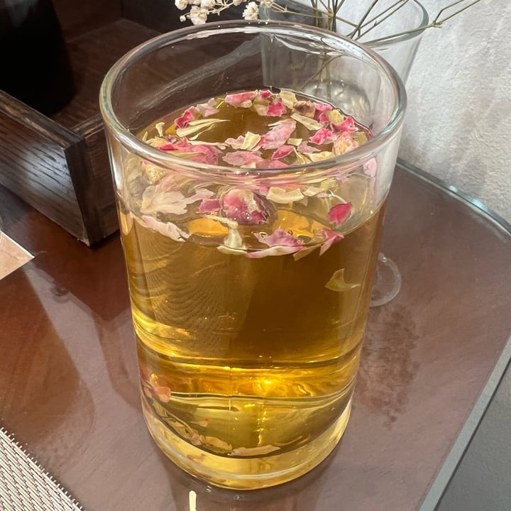 review photo of Heal and Celeb Restaurant rose tea shared by @cave-tranquil on 15 Oct 2022 - review