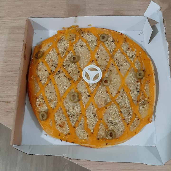 review photo of Terra de Gaia Pizzaria Vegana Pizza 4 queijos shared by @gutovegano on 10 Oct 2021 - review