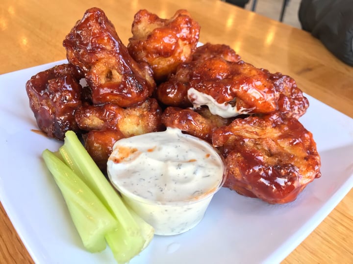 review photo of J. Selby's Maple Mustard BBQ Wings shared by @taylortots on 14 Dec 2018 - review
