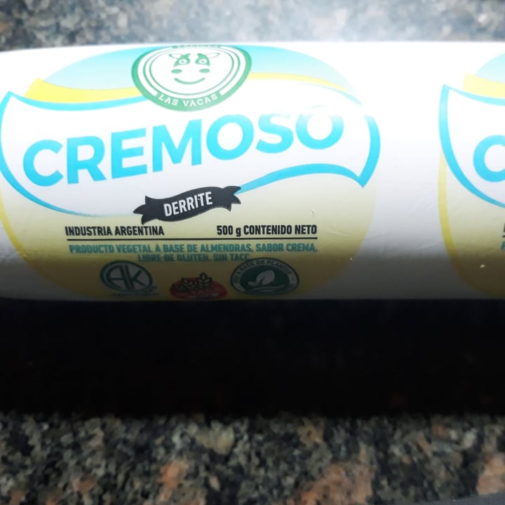photo of Felices Las Vacas Queso Cremoso en Cilindro shared by @johi-rose on  07 Jun 2021 - review