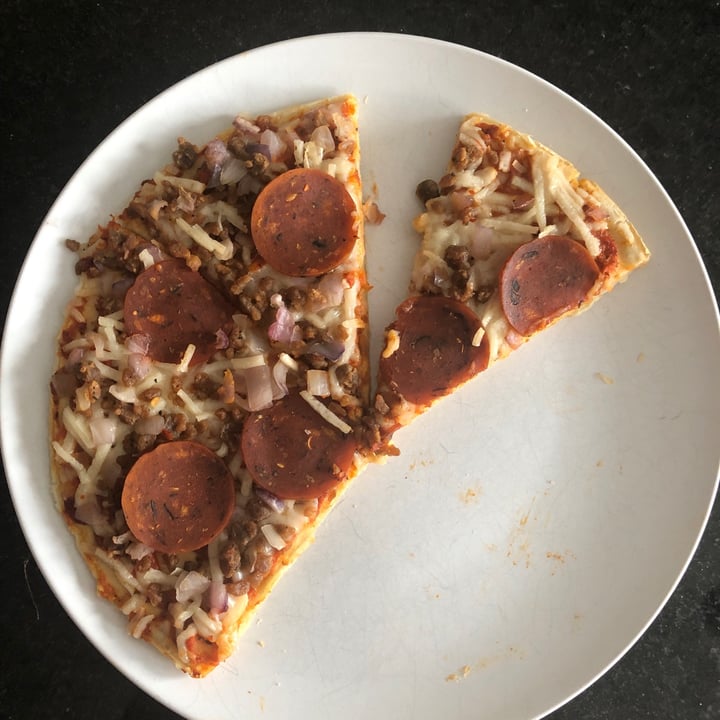 review photo of Daiya Thin Crust Gluten-free Meatless Deli Style Pizza shared by @bellabalanced on 08 Aug 2021 - review