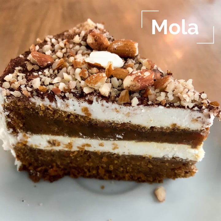 review photo of MOLA Carrot Cake shared by @restovegan on 22 Apr 2021 - review