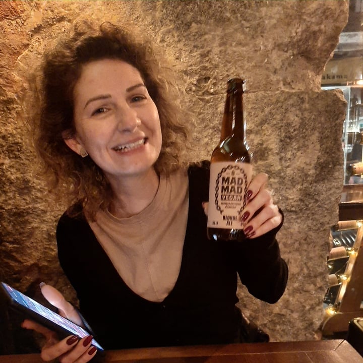 photo of Mad Mad Vegan Cerveza artesana shared by @jceppi on  10 Feb 2022 - review