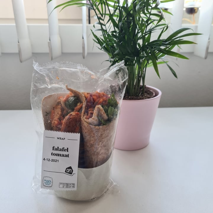 photo of Albert Heijn Wrap falafel tomaat shared by @ishara- on  11 Dec 2021 - review