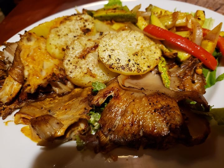 review photo of La Casa Del Pan, Panadería, Tienda y Restaurante Vegano y Vegetariano Ensalada De Hongos Setas shared by @janettecarrillo on 15 Jan 2020 - review