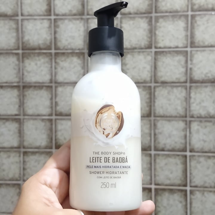 review photo of The Body Shop Leite de Baobá Sabonete Líquido (shower cream) shared by @anameneses on 11 May 2022 - review