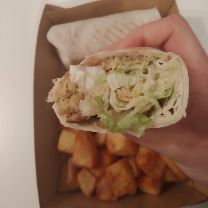 review photo of Mille e Una Notte Udine Piadina con falafel e hummus shared by @suze7 on 31 Mar 2022 - review