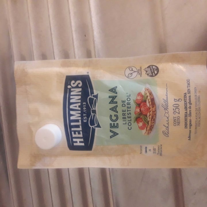 photo of Hellmann’s Hellman’s Vegan Mayonnaise shared by @macarenasol on  16 Dec 2019 - review
