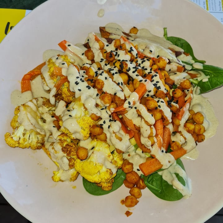 photo of Lexi's Healthy Eatery Glow bowl shared by @vegankitchensa on  30 May 2021 - review