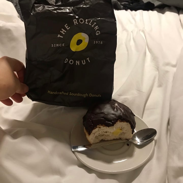 photo of The Rolling Donut Peanut Butter Chocolate Donut shared by @theamicablevegan on  21 May 2020 - review