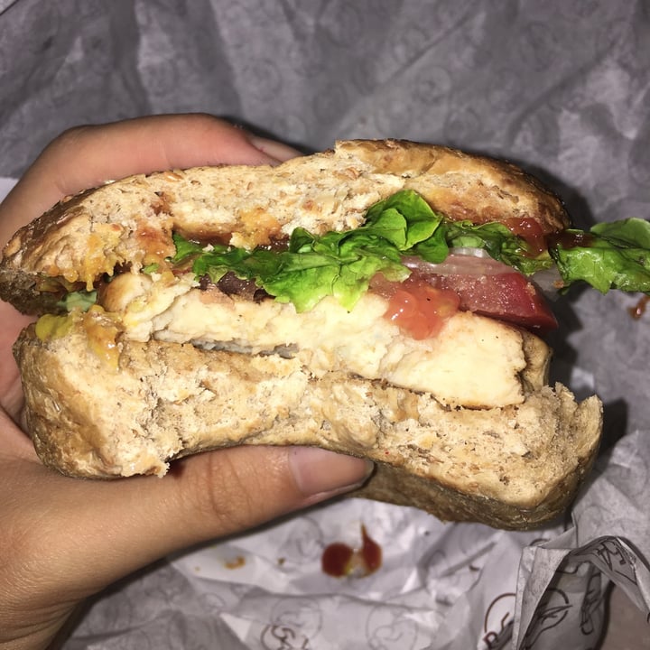 photo of Burger 54 Not Chiken shared by @aalmaborghi on  15 Dec 2021 - review