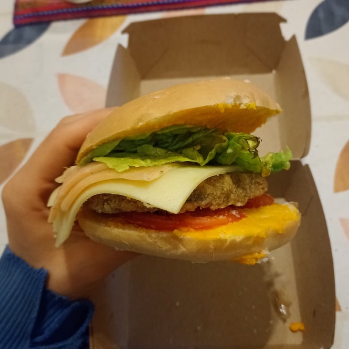 photo of La Vegana cantina Sandwich De Milanesa De Garbanzo shared by @aldyflorent on  03 Dec 2022 - review