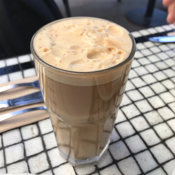photo of Le Pain Quotidien Latte frío shared by @sechague on  24 Jan 2021 - review