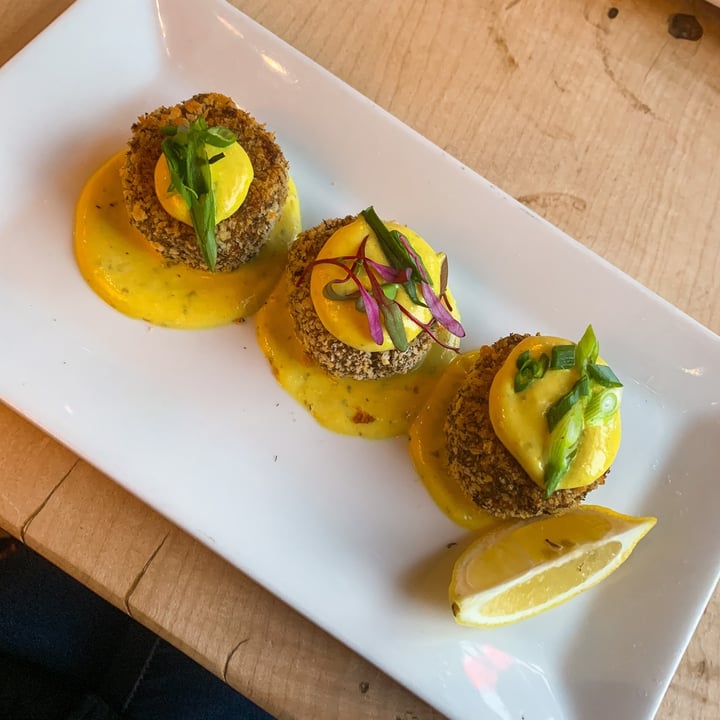 photo of ION Restaurant, It's Only Natural Crab Cakes shared by @jordaneatsplants on  15 Feb 2021 - review