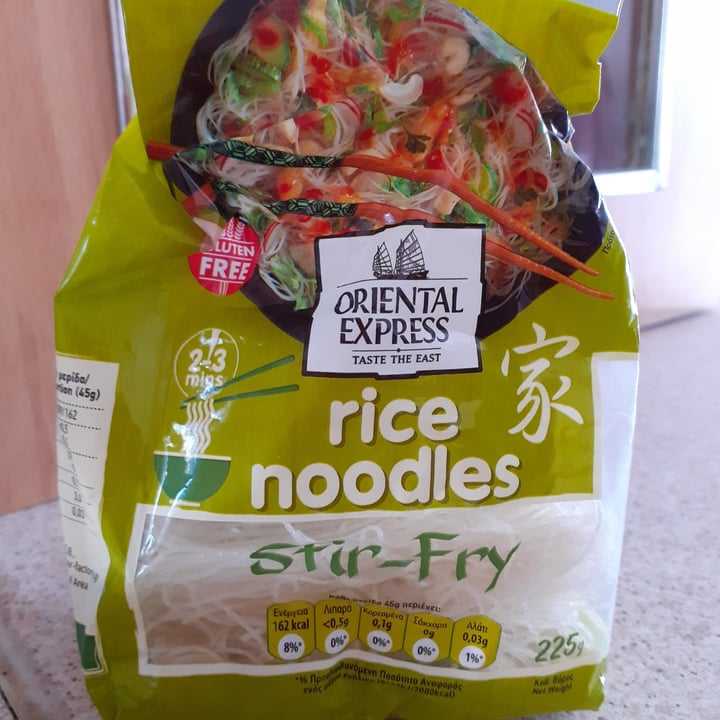 photo of Oriental Express Rice Noodles shared by @giadavasili on  23 Mar 2022 - review