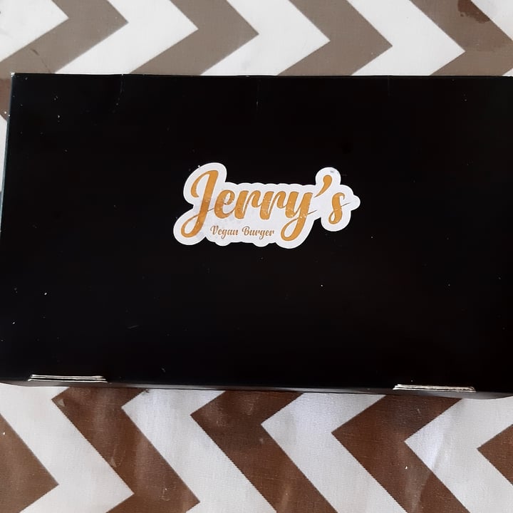 photo of Jerry's Vegan Burgers Jerry’s NotChiken Crispy shared by @nahiraixa on  15 Aug 2022 - review