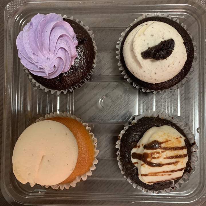 photo of Sweets from the Earth Sweets From The Earth Vegan Cupcakes shared by @xtinababs on  23 Oct 2020 - review