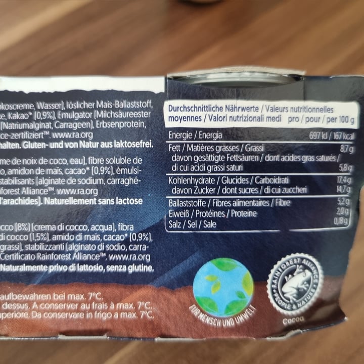 review photo of Alpro Alpro mousse de chocolate almendras shared by @veganislav on 16 Dec 2021 - review