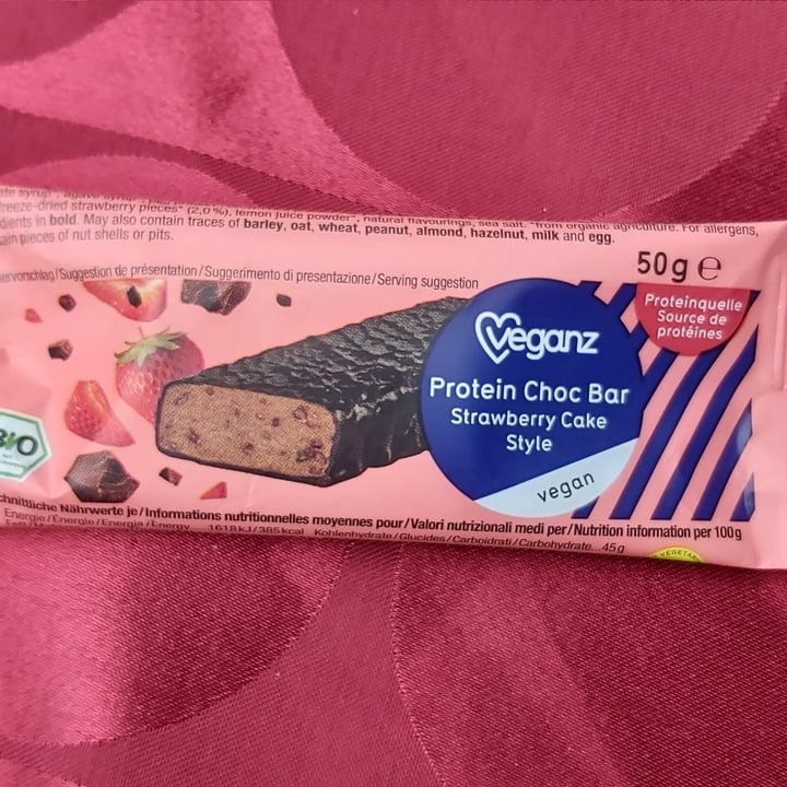 review photo of Veganz Protein Choc Bar Strawberry Cake Style shared by @tonja on 05 Apr 2021 - review