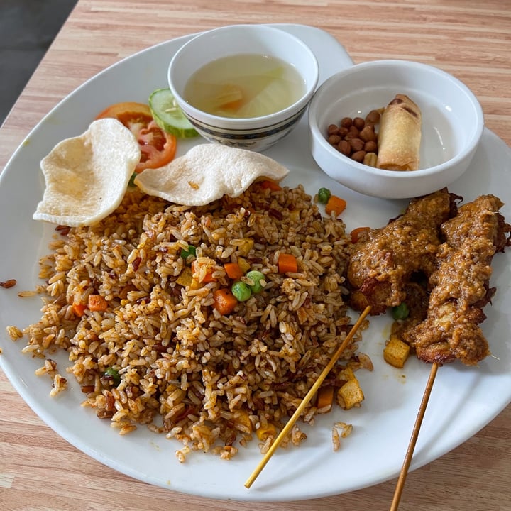 photo of Loving Hut Kampong Fried Rice shared by @mehmehrene on  02 May 2022 - review