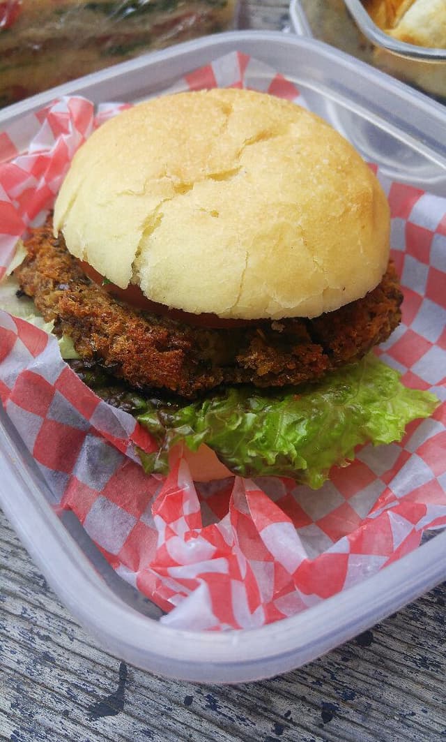 Photo of the dish “Sándwich de churrasquito de seitan”