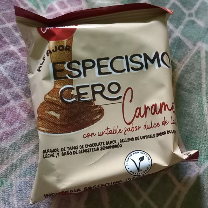 photo of especismo cero alfajor de caramelo shared by @carlaal on  14 Oct 2022 - review
