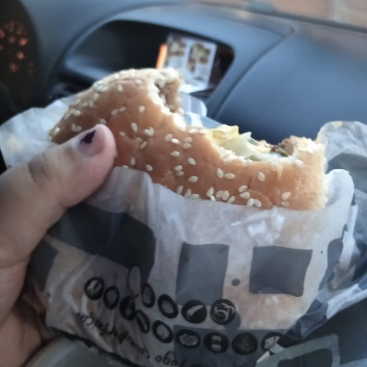 review photo of Burger King Rebel Whopper (Sem Queijo E Sem Maionese) shared by @wolf355 on 02 Oct 2021 - review