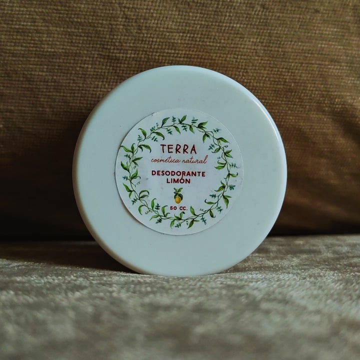 review photo of Terra Cosmética Natural Desodorante de Limón shared by @alexisedsoto on 12 Apr 2021 - review