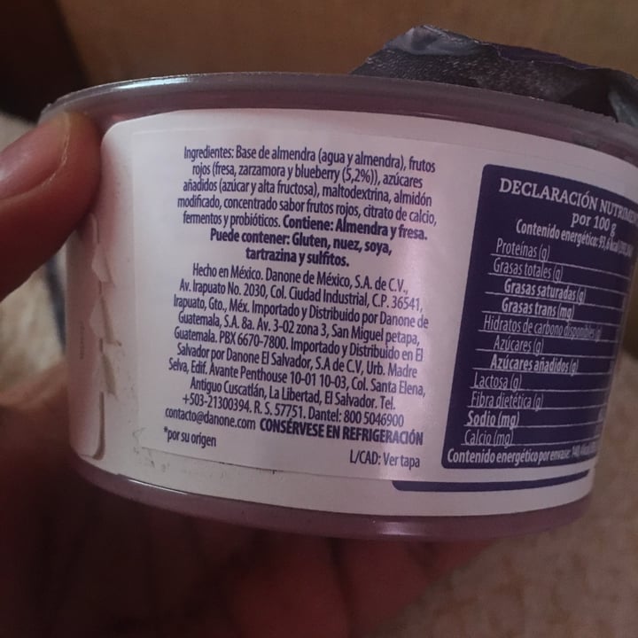 photo of Silk Allimento de Alendra con Frutos Rojos Alternativa al Yoghurt  shared by @betza on  03 Apr 2021 - review