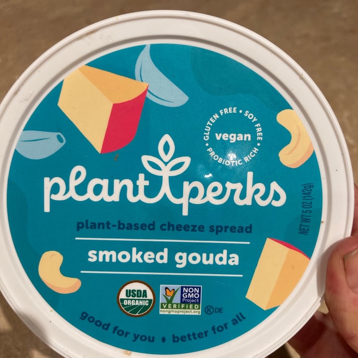 photo of Plant Perks Smoked Gouda Cheeze Spread shared by @greatlakesgal on  10 Aug 2021 - review