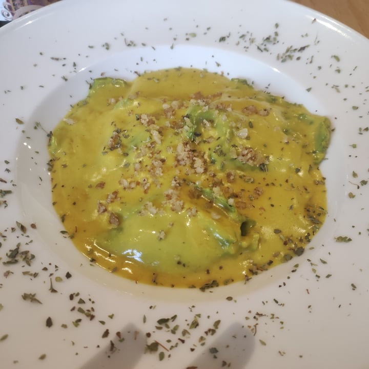 photo of Restaurante Alive Raviolis con salsa de queso shared by @esther7 on  05 Dec 2021 - review
