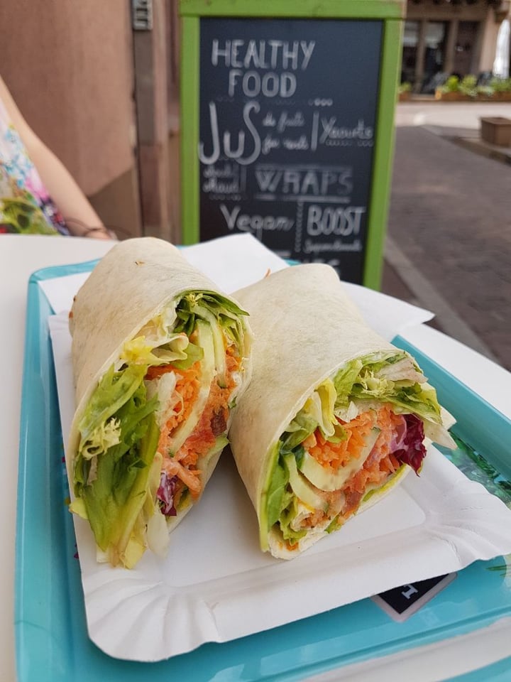 photo of 100% Le Bar à Jus Veggie Wrap shared by @stefie on  11 Feb 2020 - review