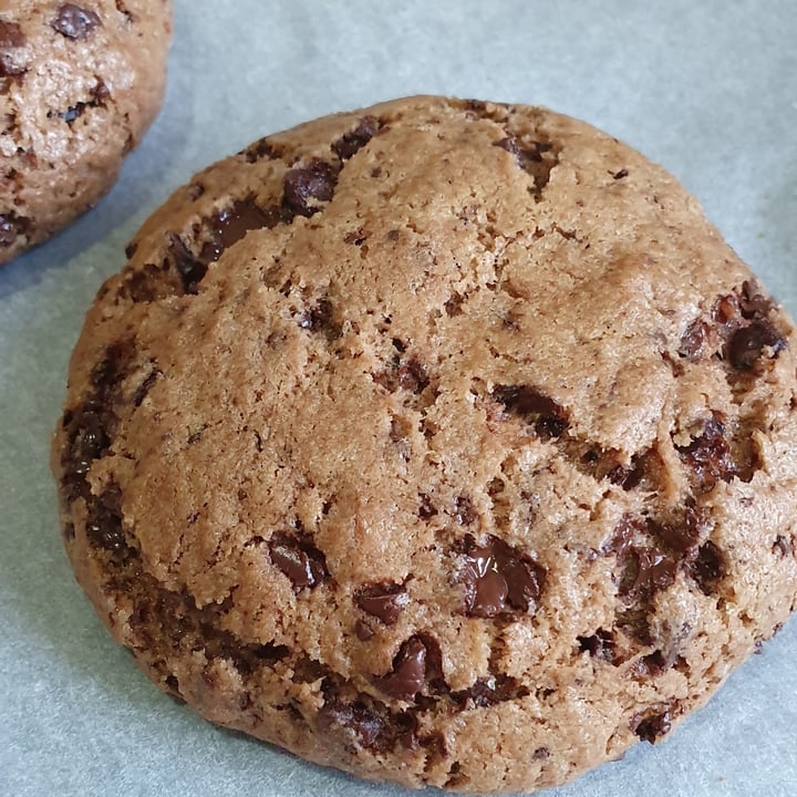 review photo of Dolce Bakery Chewy Gooey Choc Chip Cookie shared by @smalltams on 08 Jul 2020 - review