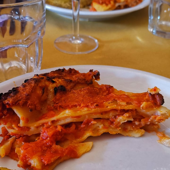 photo of Dulcamara Lasagna al ragù vegetale shared by @giuliazagni on  03 Apr 2022 - review