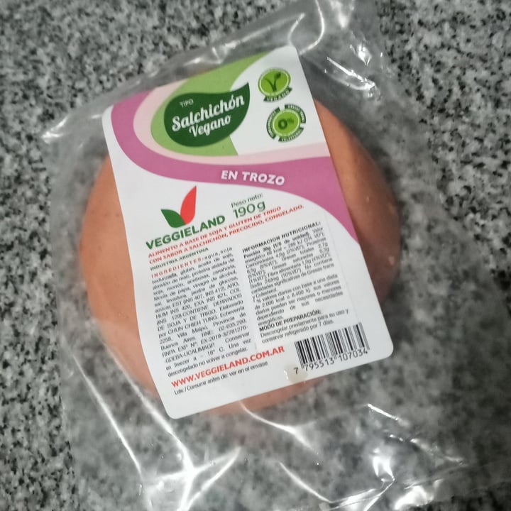 review photo of Veggieland Salchichón primavera en trozo shared by @fobefalato on 14 Feb 2022 - review