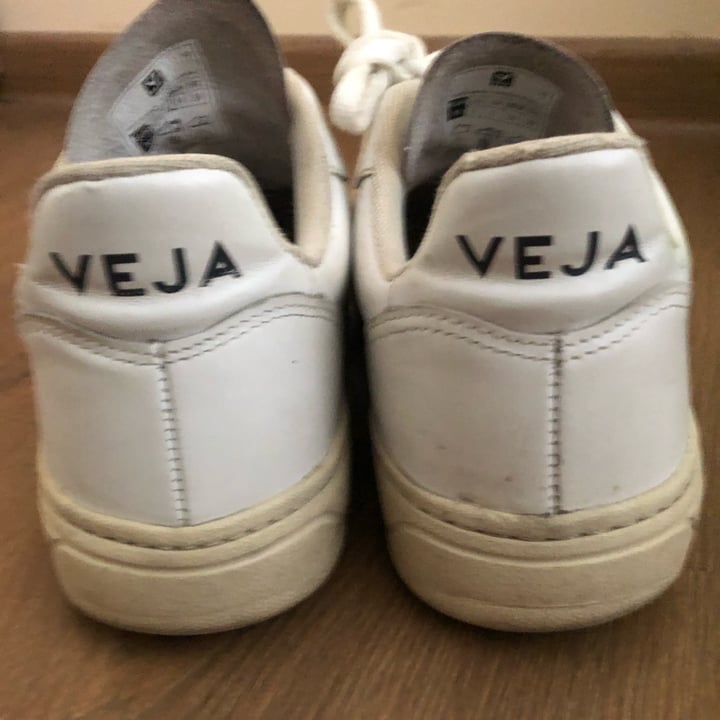 photo of Veja V-12 shared by @casbi on  10 Mar 2022 - review