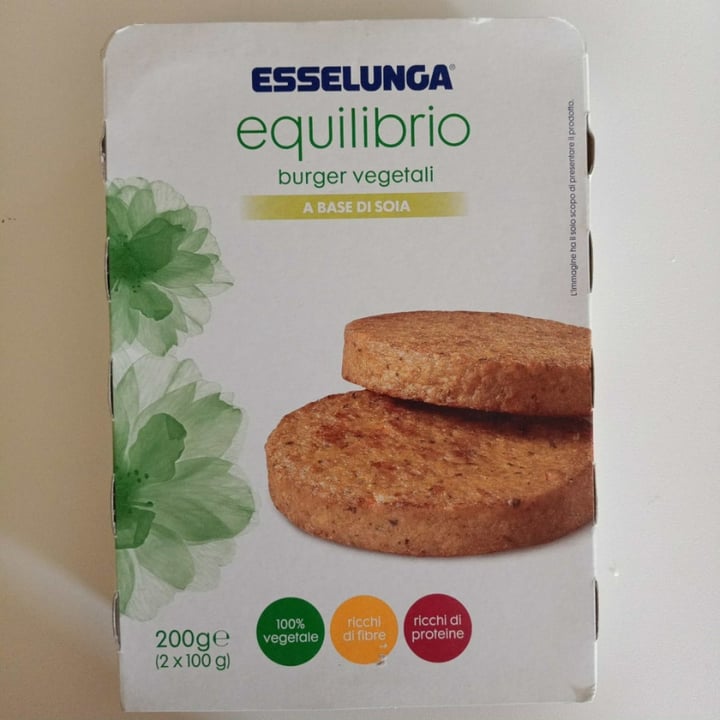 photo of  Esselunga Burger a base di soia shared by @beathevegan on  13 Jan 2022 - review