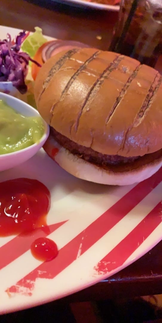 photo of TGI Fridays Vegan Burger shared by @gabbyalice on  15 Dec 2019 - review