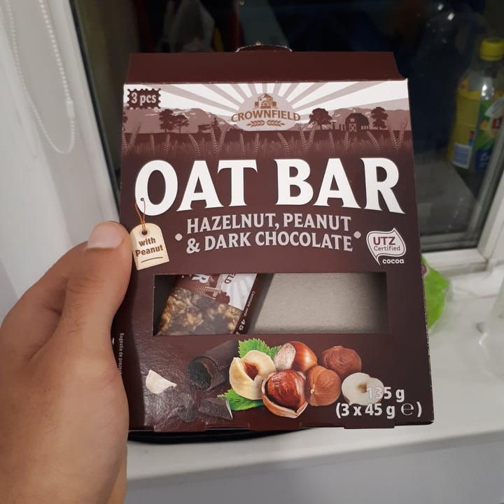 photo of Crownfield Hazelnut, peanut & dark chocolate Oat bar shared by @mariusiustinr on  17 Nov 2021 - review