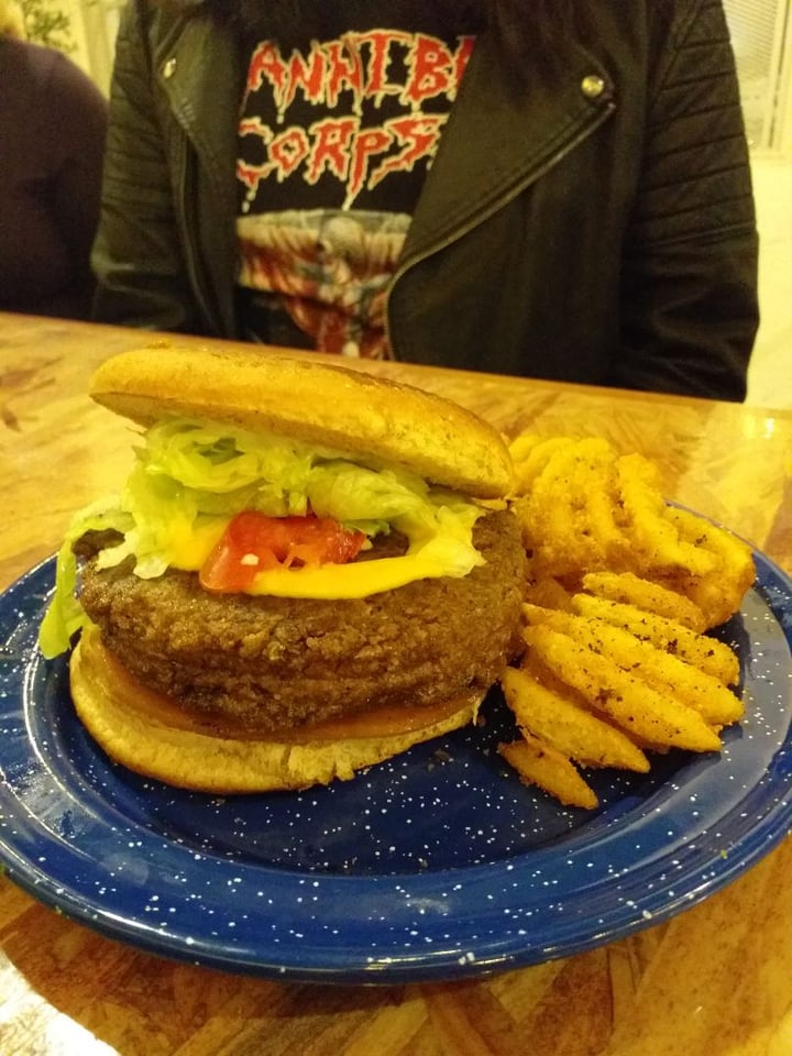 photo of La Garnacha Azul V Burger shared by @irreverente on  22 Dec 2019 - review