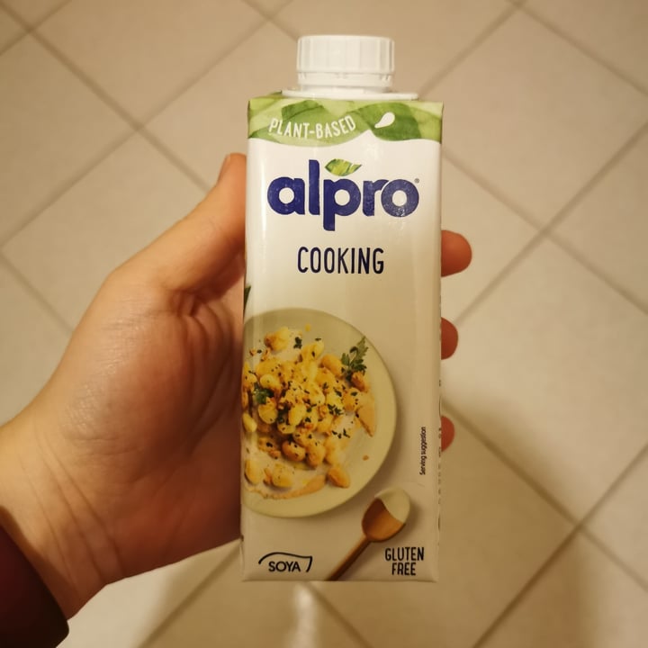 photo of Alpro Cooking/Cuisine Soya 14% Fat shared by @alessiagiorgini on  31 Mar 2022 - review