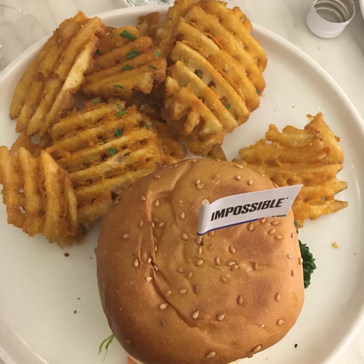 photo of Botany Robertson Quay Vegan Impossible burger shared by @laureguilbaud on  03 Nov 2020 - review