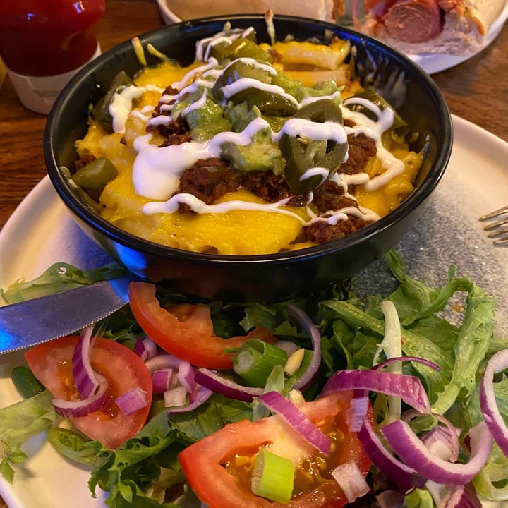 review photo of George Street Tap mac and cheese (with BBQ jack fruit and guacamole) shared by @hgoeseast on 05 Sep 2022 - review