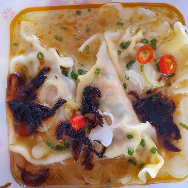 photo of Blue Smoke Vegan Dumplings shared by @ybgfry on  01 May 2020 - review
