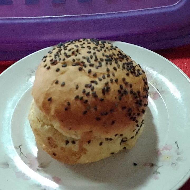 review photo of Boogies Pan de Papa con Sésamo Negro shared by @ggino on 07 May 2022 - review
