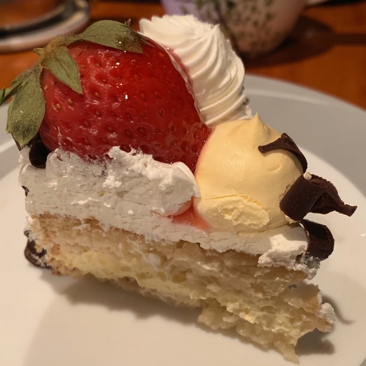 photo of La Fonte Del Dolce Cake shared by @v3ganwitch on  03 Apr 2021 - review