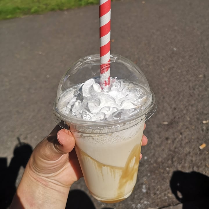 photo of Considerit Double biscoff milkshake shared by @sweetsoy on  08 Aug 2020 - review