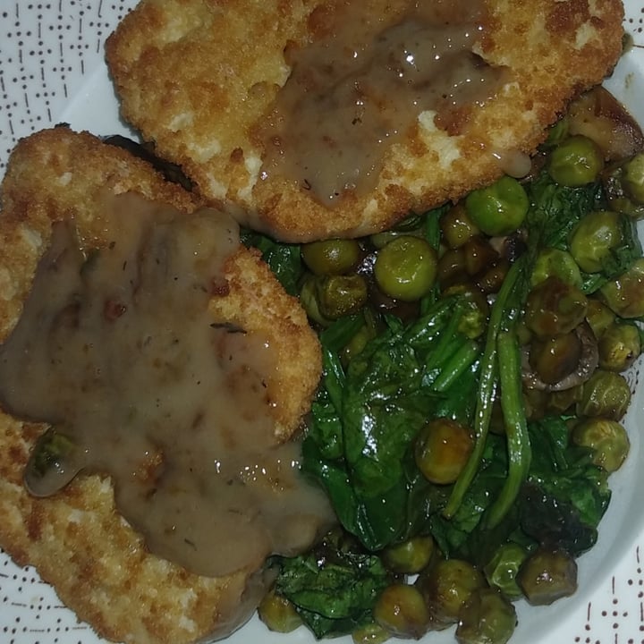 review photo of Gardein Lightly Breaded Turky Cutlets shared by @bonnie1990b on 27 Jun 2021 - review