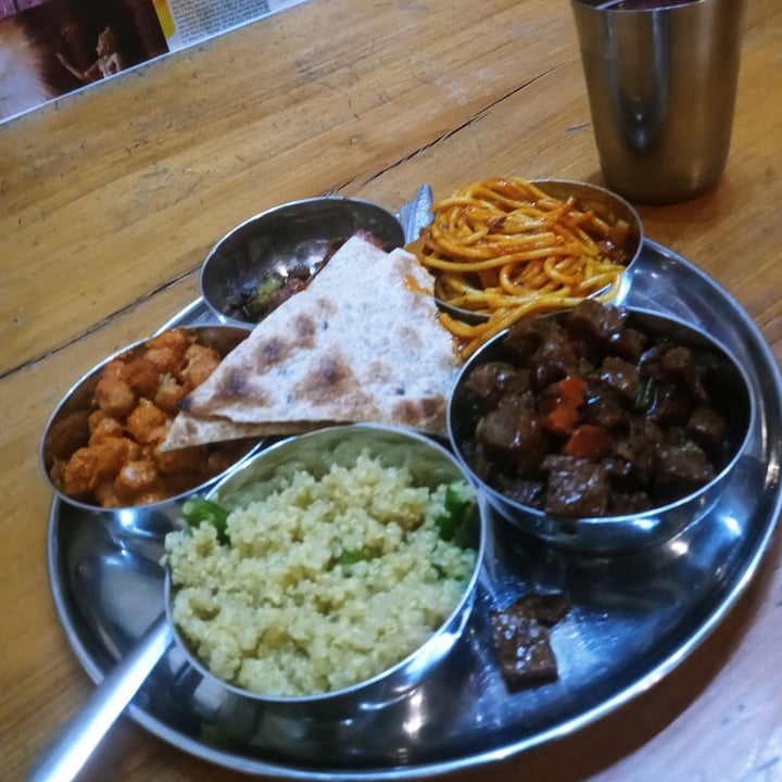 review photo of Buffete Hare Krishna Platillo Mixto Buffete shared by @marovallecillos on 25 Oct 2022 - review