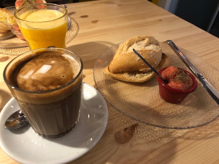review photo of Café Mamá Inés Desayuno shared by @nurahi on 09 Feb 2020 - review